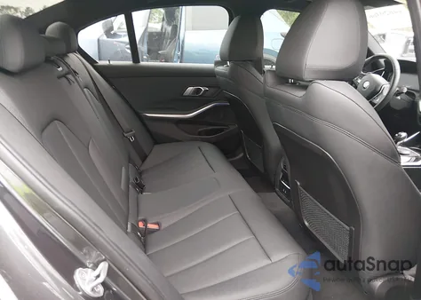 2021 BMW 330I z USA, uszkodzony, nr VIN 3MW5R1J04M8B92435